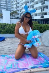 Claudia Romani Bikini Photoshoot 04/09/2020