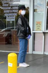 Diane Kruger - Gets Groceries in LA 04/05/2020
