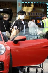 Diane Kruger - Gets Groceries in LA 04/05/2020