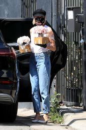 Diane Kruger - Pick Out Some Flowers in West Hollywood 04/27/2020