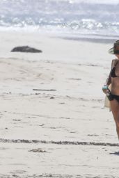 Elsa Pataky in a Bikini - Byron Bay 04/06/2020