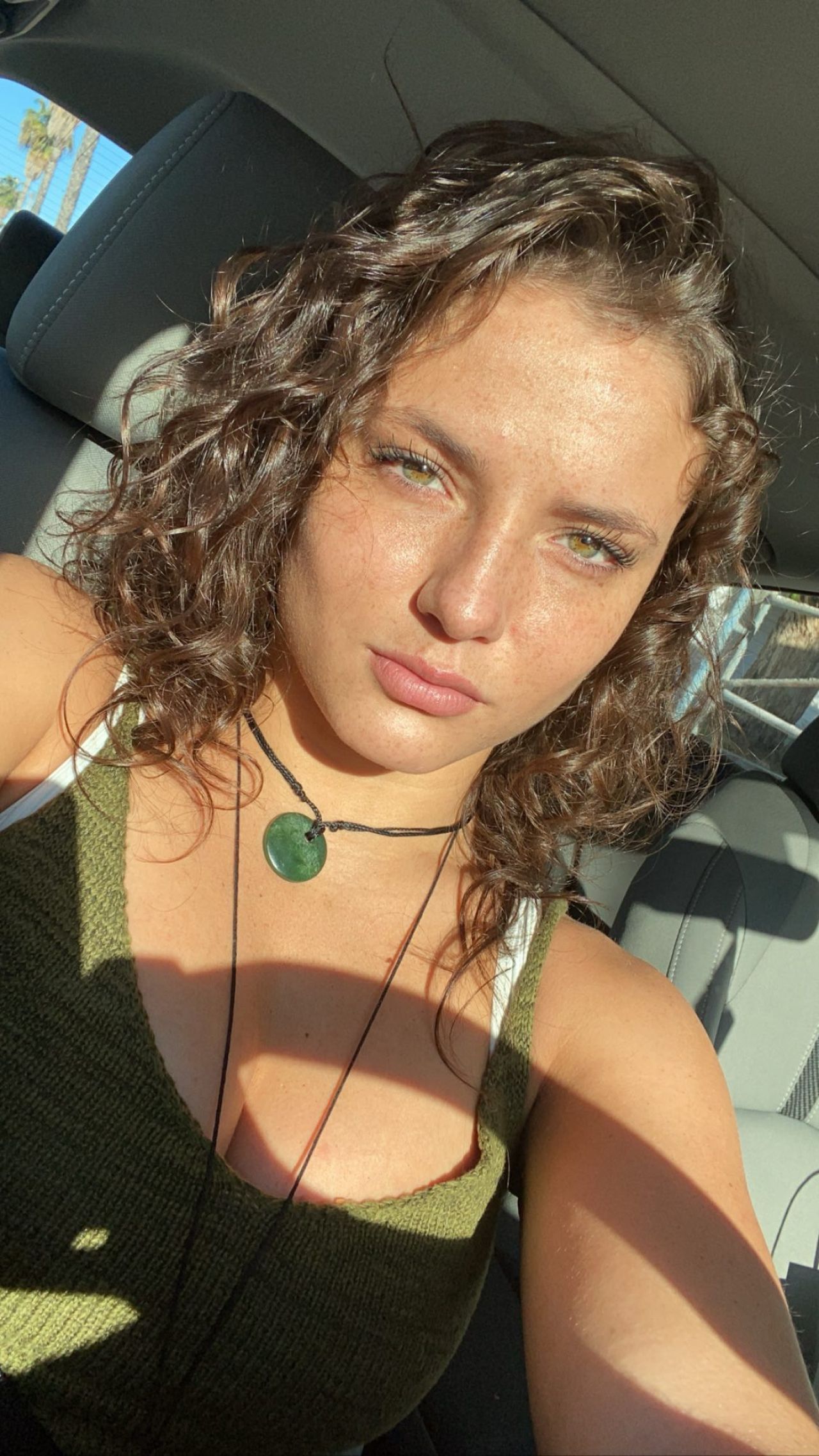 Jade Chynoweth Style, Clothes, Outfits and Fashion • CelebMafia