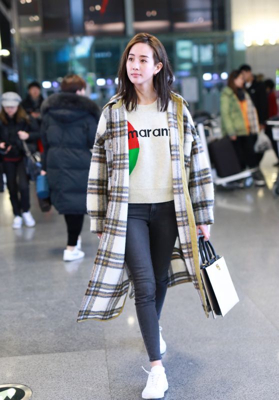 Janine Chang - Airport in Shanghai 04/13/2020