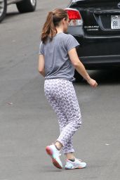 Jennifer Garner in Pijamas 04/18/2020