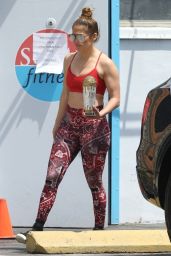 Jennifer Lopez in Gym Ready Outfit - Miami 04/01/2020