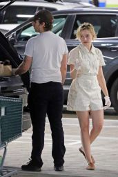 Julia Garner and Mark Foster - Whole Foods in LA 04/23/2020