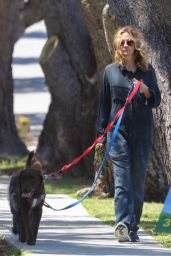 Julia Roberts - Walking Her Dogs 04/22/2020