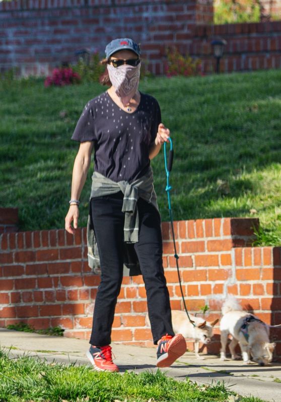 Juliette Lewis - Takes Her Dogs For a Walk in Los Angeles 04/17/2020