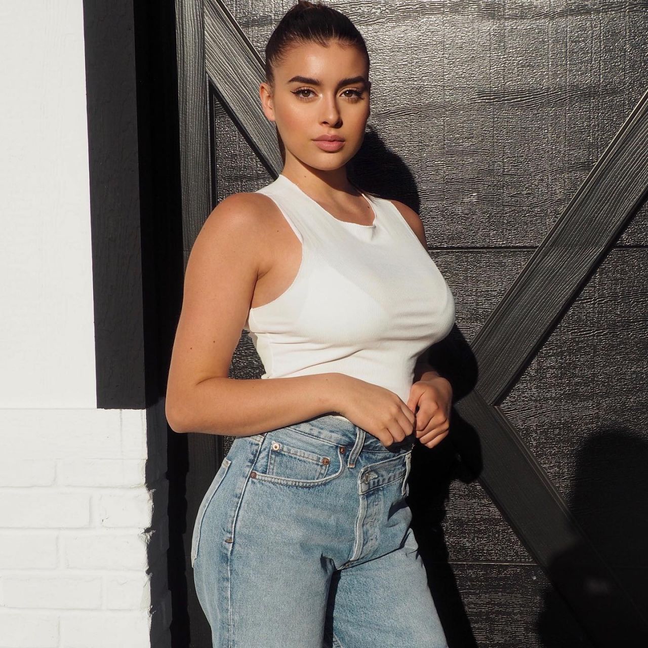 Kalani Hilliker – Social Media 04/23/2020 • CelebMafia