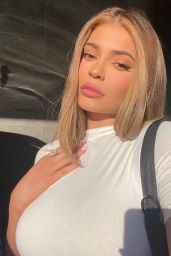 Kylie Jenner - Social Media 04/26/2020