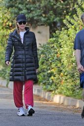 Leslie Mann and Judd Apatow - Stroll Around Their Brentwood Neighborhood 04/02/2020