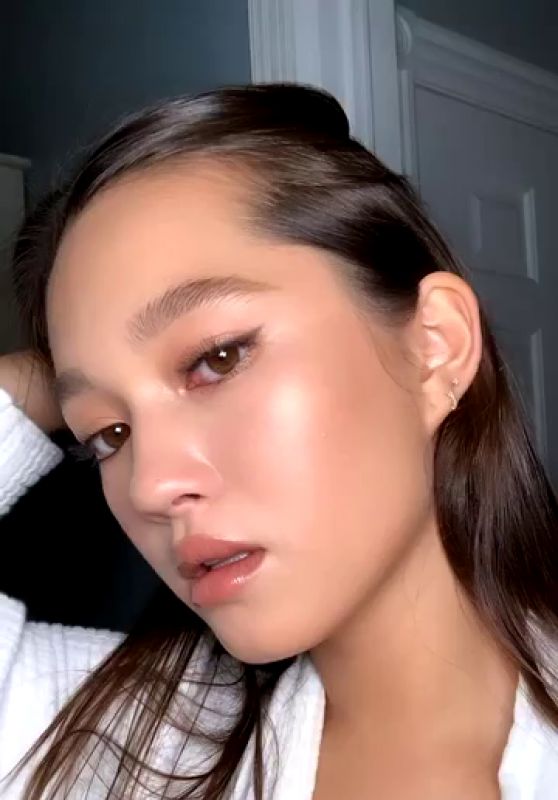 Lily Chee - Live Stream 04/03/2020