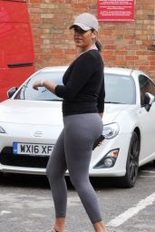 Malin Andersson - Jog Near Her Home in London 04/27/2020