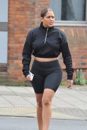Malin Andersson - Jogging in London 04/18/2020