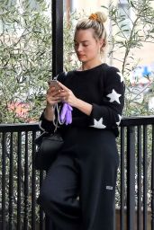 Margot Robbie - Out in Los Angeles 03/31/2020