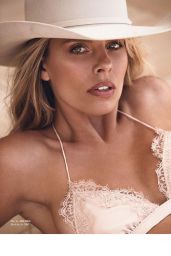 Natasha Oakley - Modeliste Magazine April 2020 Issue