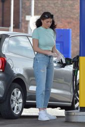 Rebecca Gormley in a Cropped T-Shirt - Getting Gas in Newcastle 04/07/2020