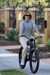 Rosie Huntington-Whiteley - Bike Ride in LA 04/01/2020