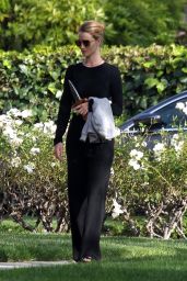 Rosie Huntington-Whiteley - Out in Beverly Hills 04/20/2020