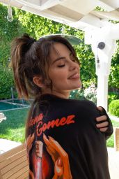 Selena Gomez - Social Media 04/23/2020