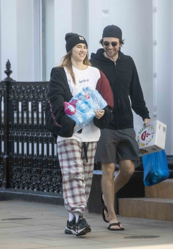 Suki Waterhouse and Robert Pattinson - Shopping in London 04/15/2020