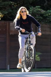 Ali Larter - Enjoys a Bike Ride Near Her Pacific Palisades Home 05/12/2020