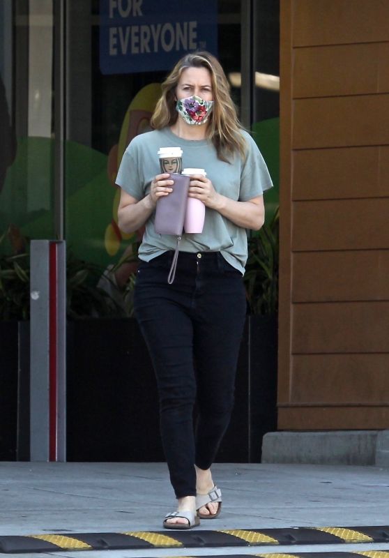 Alicia Silverstone at a Local Starbucks in Beverly Hills 05/01/2020