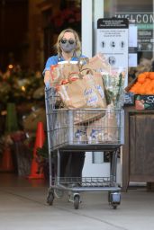 Amy Poehler - Shopping in LA 05/09/2020