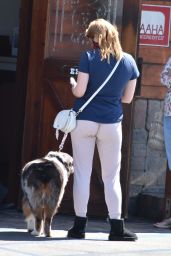 Ariel Winter - Takes Her Dog to a Veterinarian Clinic in Studio City 05/04/2020