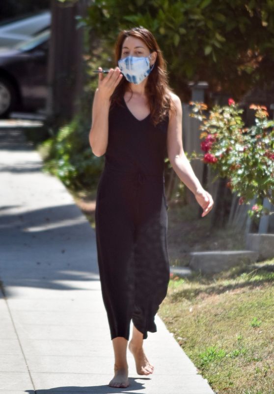 Aubrey Plaza - Out in Los Angeles 05/23/2020