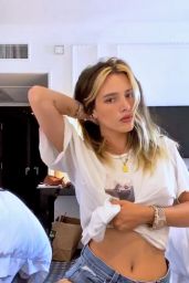 Bella Thorne - Personal Pics and Video 05/08/2020