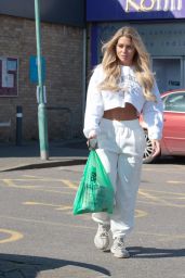 Bianca Gascoigne in Casual Outfit - Shopping in Kent 05/07/2020