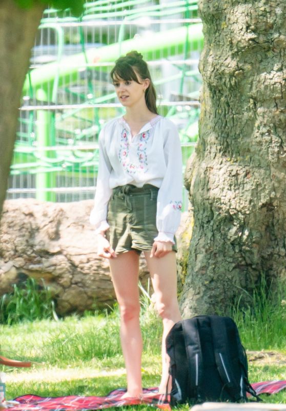 Daisy Edgar-Jones in the Park in London 05/21/2020