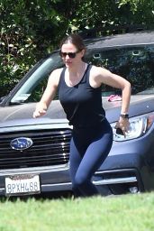 Jennifer Garner - Jogging in Pacific Palisades 05/11/2020