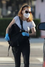 Jessica Chastain in Casual Outfit - Pacific Palisades 05/13/2020