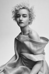 Julia Garner – S Moda Magazine April 2020 Photos