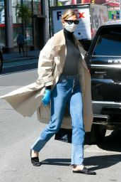 Karlie Kloss in Casual Outfit - Out in New York 05/14/2020