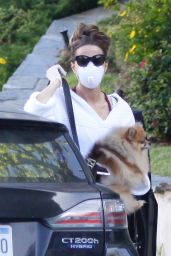 Kate Beckinsale - Pacific Palisades 05/12/2020