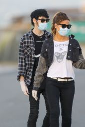 Kate Beckinsale With Her Boyfriend - Malibu 05/15/2020