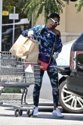 Kelly Rowland in an Off-The-Shoulder Tie-Dye Sweatsuit - Shopping in LA 05/11/2020