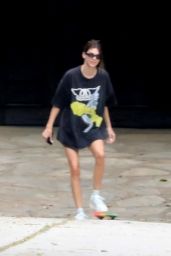 Kendall Jenner - Skateboarded in Los Angeles 05/12/2020