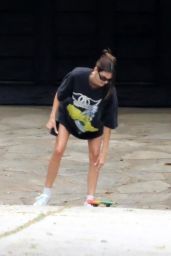 Kendall Jenner - Skateboarded in Los Angeles 05/12/2020 • CelebMafia