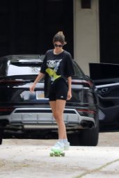 Kendall Jenner - Skateboarded in Los Angeles 05/12/2020 • CelebMafia