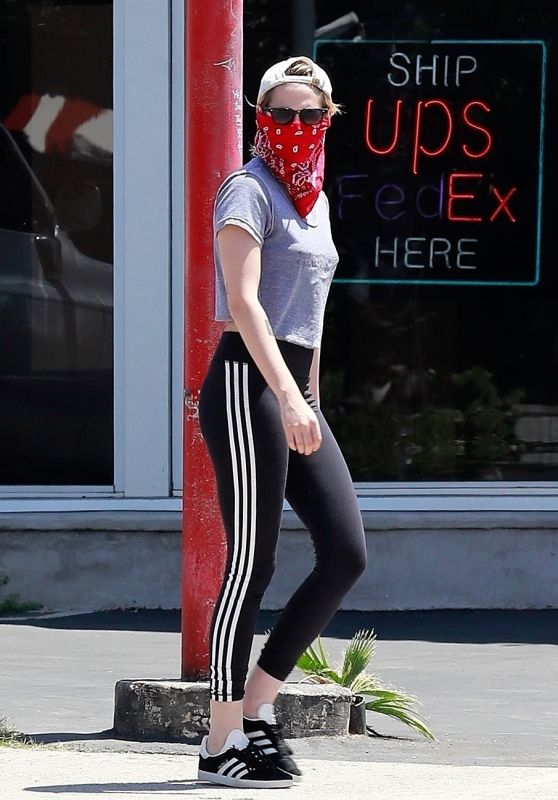 Kristen Stewart in Red Bandanna and Crop Top 05/16/2020