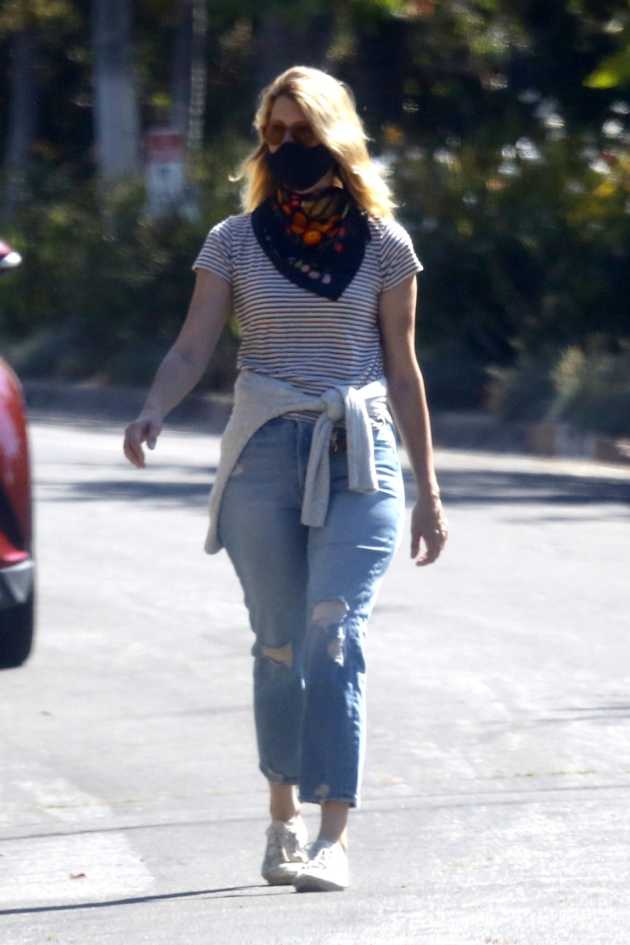 Laura Dern in Street Outfit - Pacific Palisades 05/15/2020 • CelebMafia