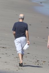 Liberty Ross - Beach Stroll in Malibu 05/07/2020