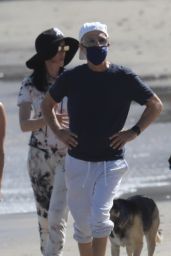 Liberty Ross - Beach Stroll in Malibu 05/07/2020