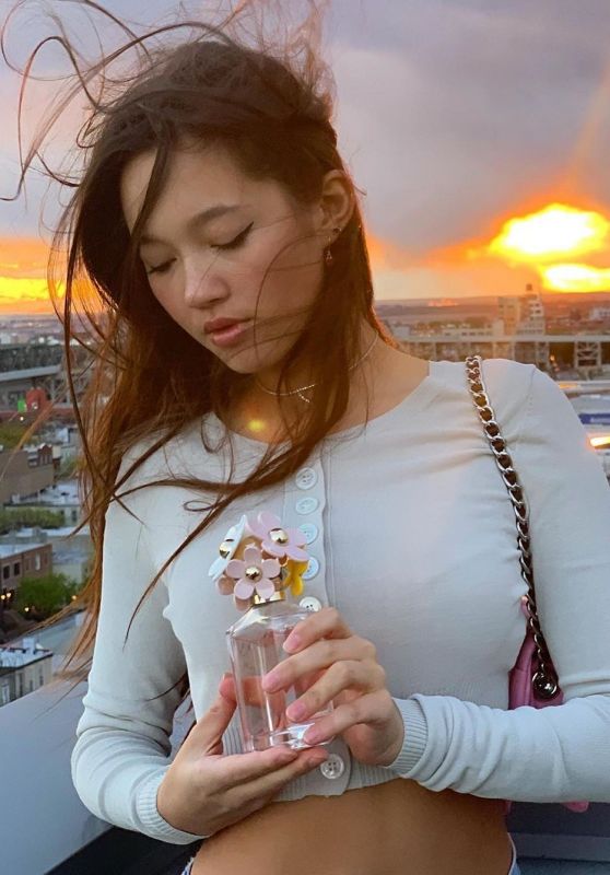 Lily Chee – Personal Photos and Videos 05/24/2020