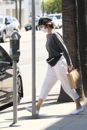 Lisa Rinna - Out in Beverly Hills 05/05/2020