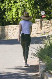 Lisa Rinna - Out in Beverly Hills 05/15/2020